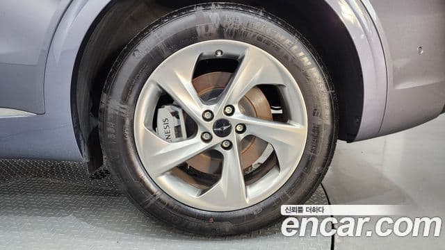 Genesis GV70 2024 — ფოტო 34/37
