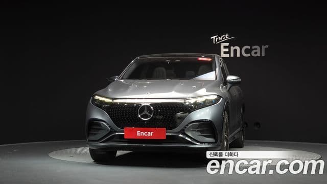 Mercedes-Benz EQS SUV 2023 — Photo 6/34