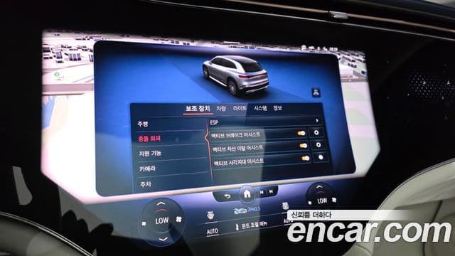 Mercedes-Benz EQS SUV 2023 — Photo 11/34