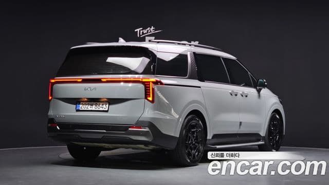 Kia Carnival 2025 — Фото 2/20
