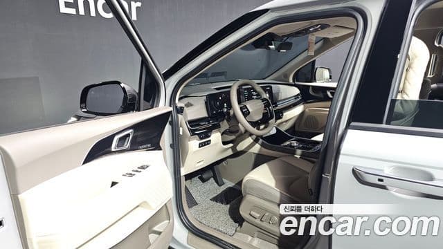 Kia Carnival 2025 — Фото 10/20