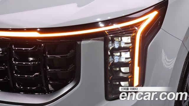 Kia Carnival 2025 — Photo 1/35