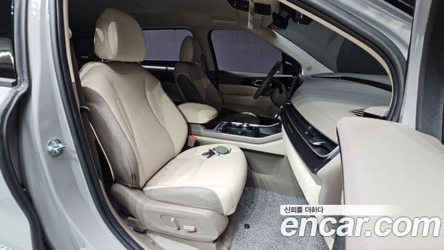 Kia Carnival 2025 — Photo 18/35
