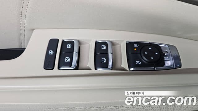 Kia Carnival 2025 — Photo 25/35