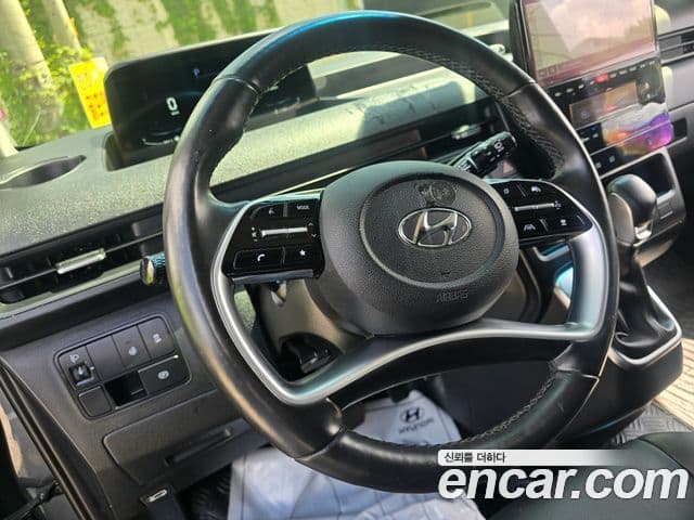 Hyundai Staria 2023 — Фото 8/20