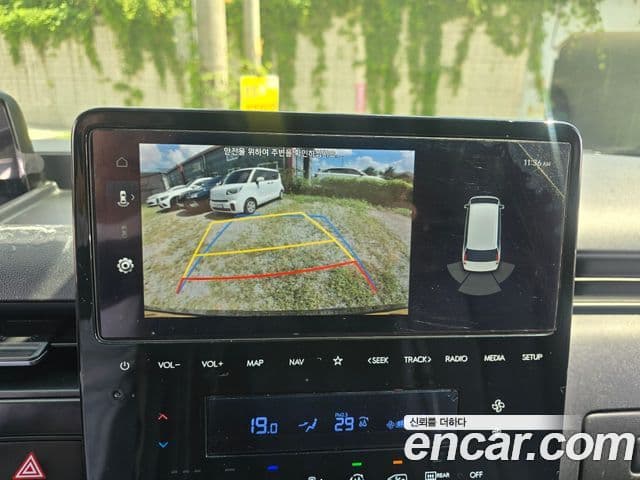 Hyundai Staria 2023 — Фото 11/20