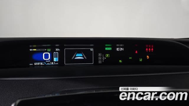 Toyota Prius 2021 — Фото 8/20