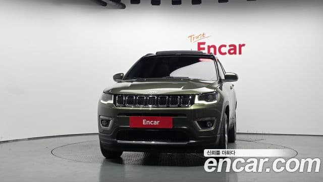 Jeep Compass 2019 — Фото 3/20