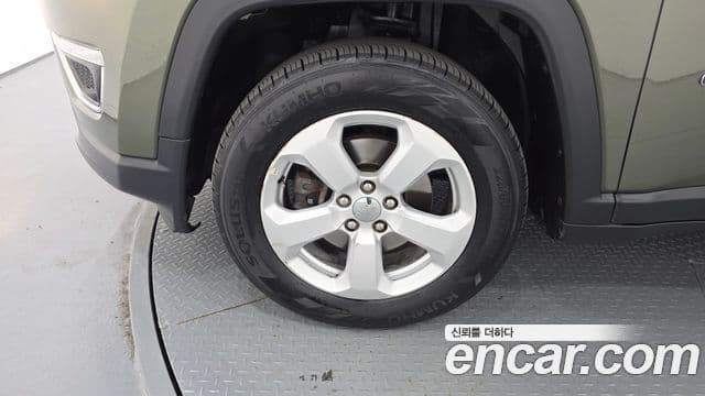 Jeep Compass 2019 — Фото 5/20