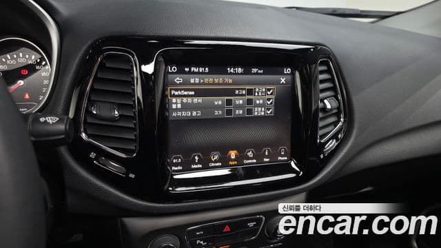 Jeep Compass 2019 — Фото 16/20
