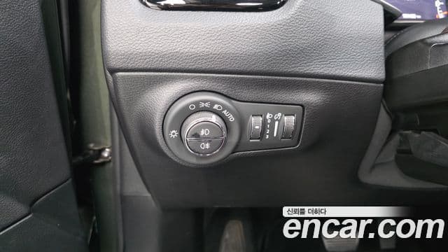 Jeep Compass 2019 — Фото 19/20