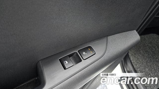 Kia Niro 2022 — Фото 19/20
