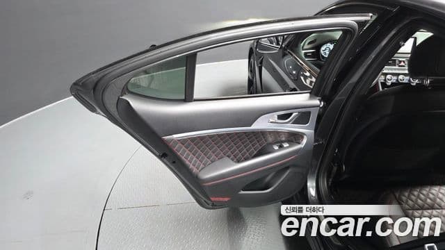 Genesis G70 2019 — Photo 5/28