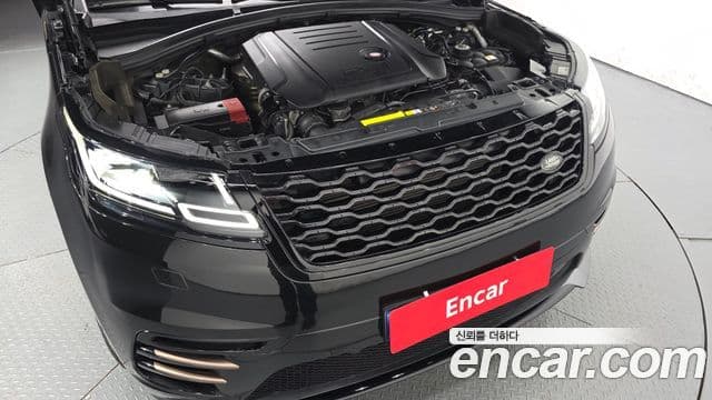 Land Rover Range Rover Velar 2019 — ფოტო 26/38