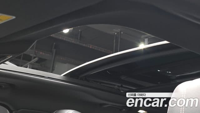 Land Rover Range Rover Velar 2019 — ფოტო 21/38