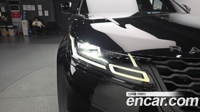 Land Rover Range Rover Velar 2019 — ფოტო 22/38