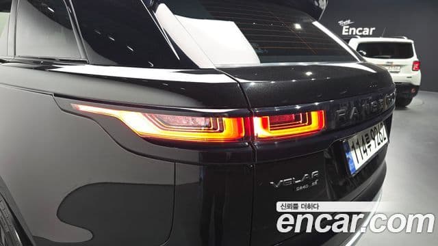 Land Rover Range Rover Velar 2019 — ფოტო 31/38