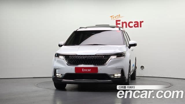 Kia Carnival 2023 — Фото 2/20