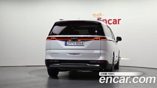 Kia Carnival 2023 — Фото 3/20
