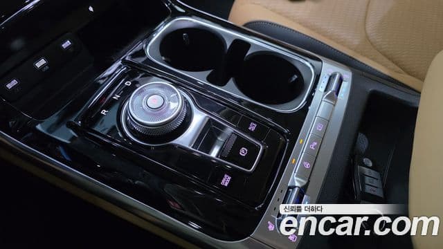 Kia Carnival 2023 — Фото 8/20