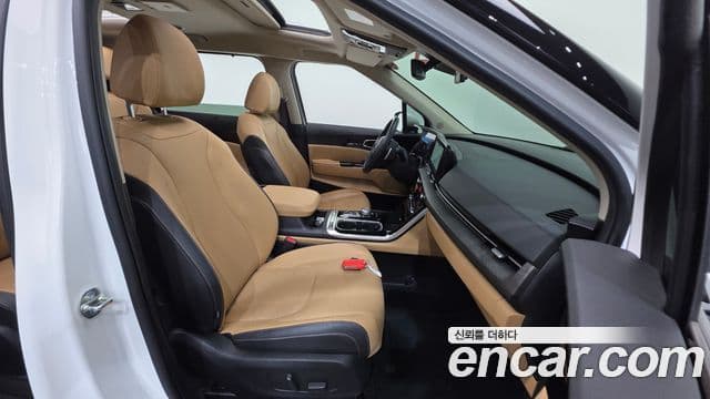 Kia Carnival 2023 — Фото 9/20