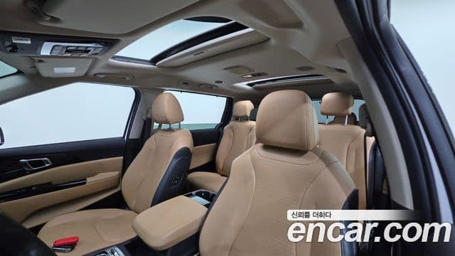 Kia Carnival 2023 — Фото 11/20