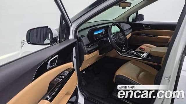 Kia Carnival 2023 — Фото 12/20