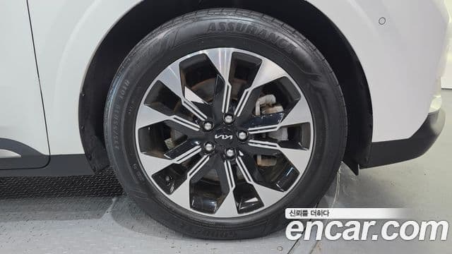 Kia Carnival 2023 — Photo 12/33