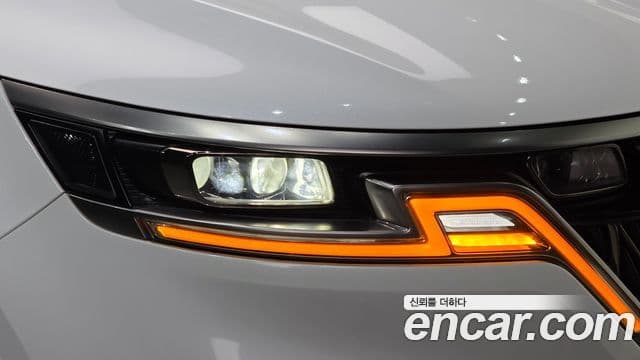 Kia Carnival 2023 — Photo 27/33