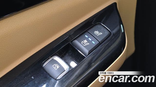 Kia Carnival 2023 — Photo 11/33