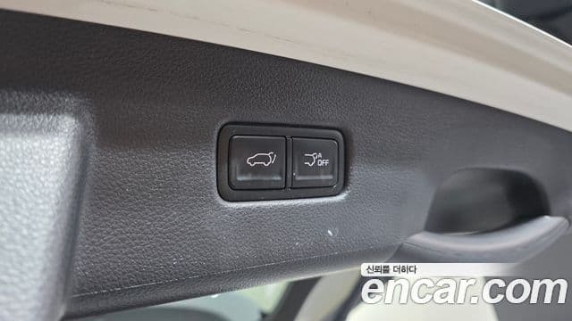Kia Carnival 2023 — Photo 22/33