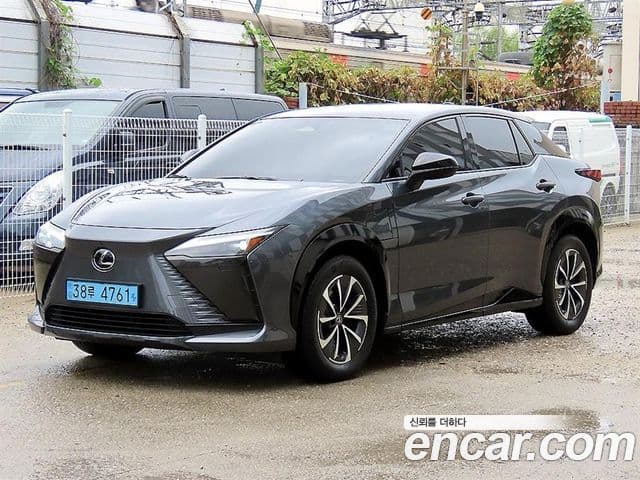 Lexus RZ450e 2023 — Şəkil 18/20