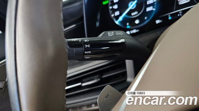 Kia K8 2021 — Şəkil 30/36