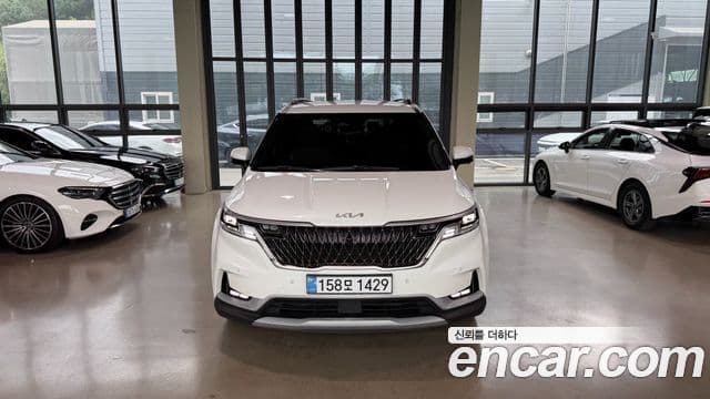 Kia Carnival 2022 — Фото 2/20