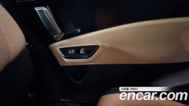 Kia Carnival 2022 — Фото 18/20