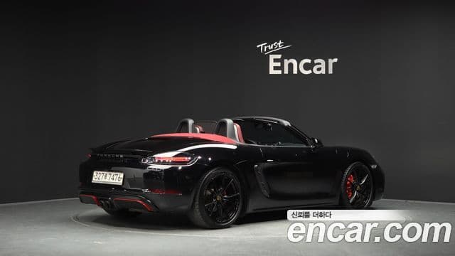 Porsche 718 Boxster 2018 — Фото 2/20