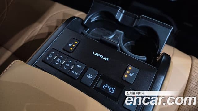 Lexus ES300h 2023 — Photo 10/36