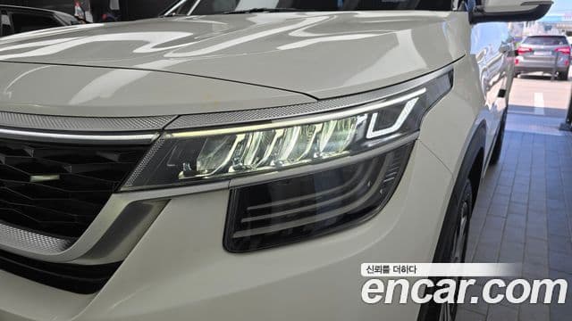Kia Seltos 2022 — Photo 1/34
