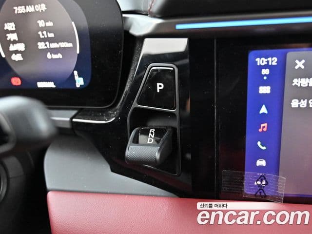 Porsche Macan EV 2025 — ფოტო 7/20