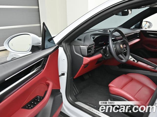 Porsche Macan EV 2025 — ფოტო 9/20