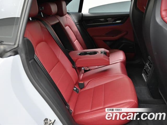Porsche Macan EV 2025 — ფოტო 19/20