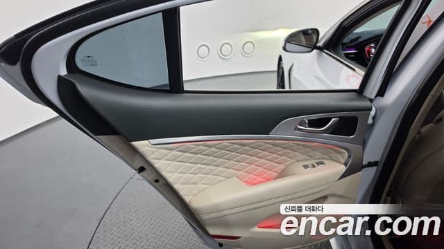 Genesis G70 2019 — Şəkil 38/41
