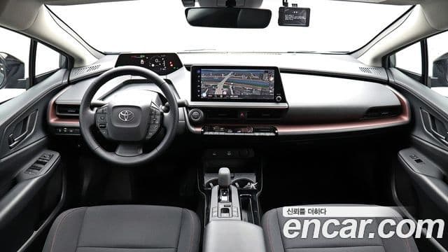 Toyota Prius 2024 — Фото 6/20