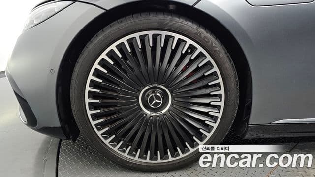 Mercedes-Benz EQS 2023 — ფოტო 33/37
