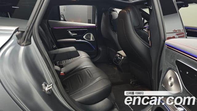 Mercedes-Benz EQS 2023 — ფოტო 7/37