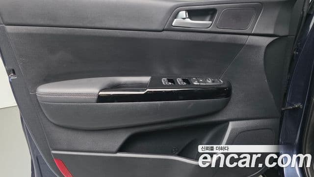 Kia Sportage The Bold 2021 — ფოტო 21/34