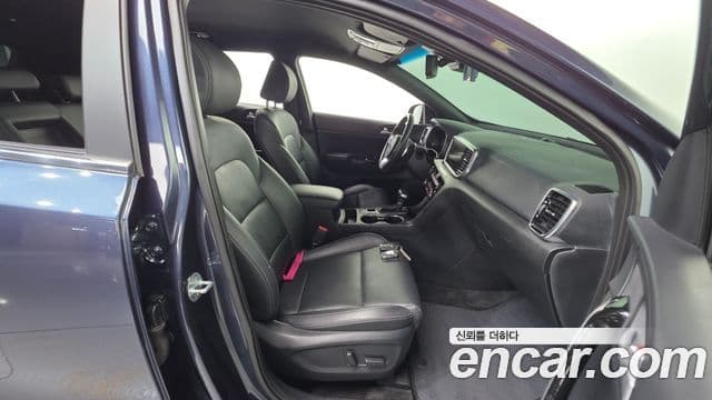 Kia Sportage The Bold 2021 — ფოტო 23/34