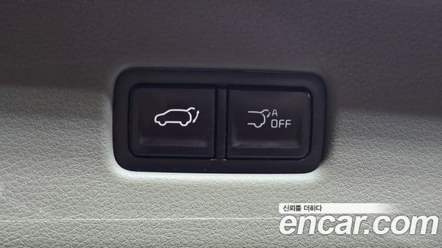 Kia Carnival 2024 — Фото 17/20