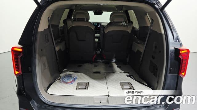 Kia Carnival 2024 — Фото 18/20