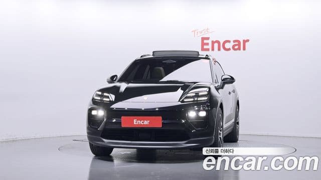 Porsche Macan EV 2025 — Photo 19/20